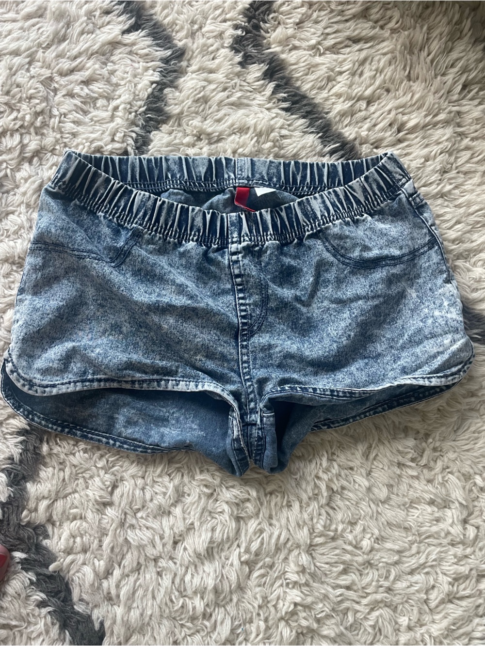 H&M Divided Vintage Denim Blue Acid-Wash Elastic Waistband Shorts